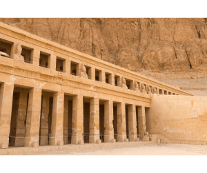 古代エジプトの大きな石を使った建物