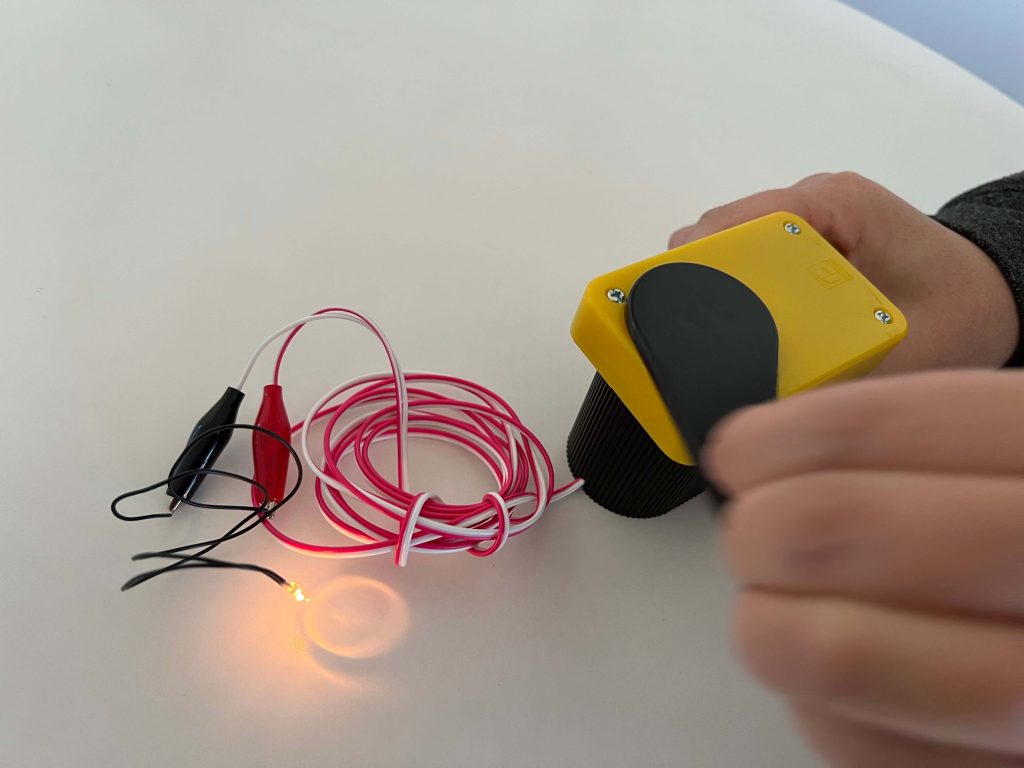 発電機 電気をつけた状態